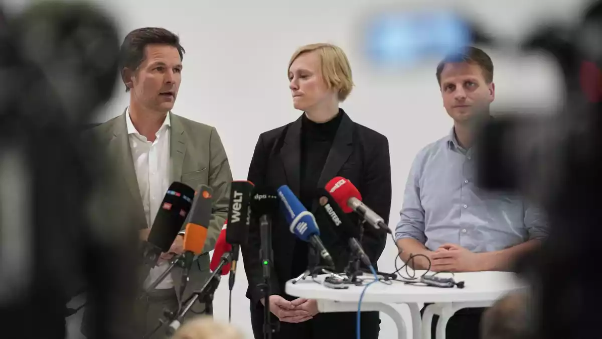 Am Donnerstag begannen in Berlin die Sondierungen mit Steffen Krach (SPD), Nina Stahr (Grüne) und Maximilian Schirmer (Linke). (Archivfoto) - Bild: Sven Kaeuler/dpa
