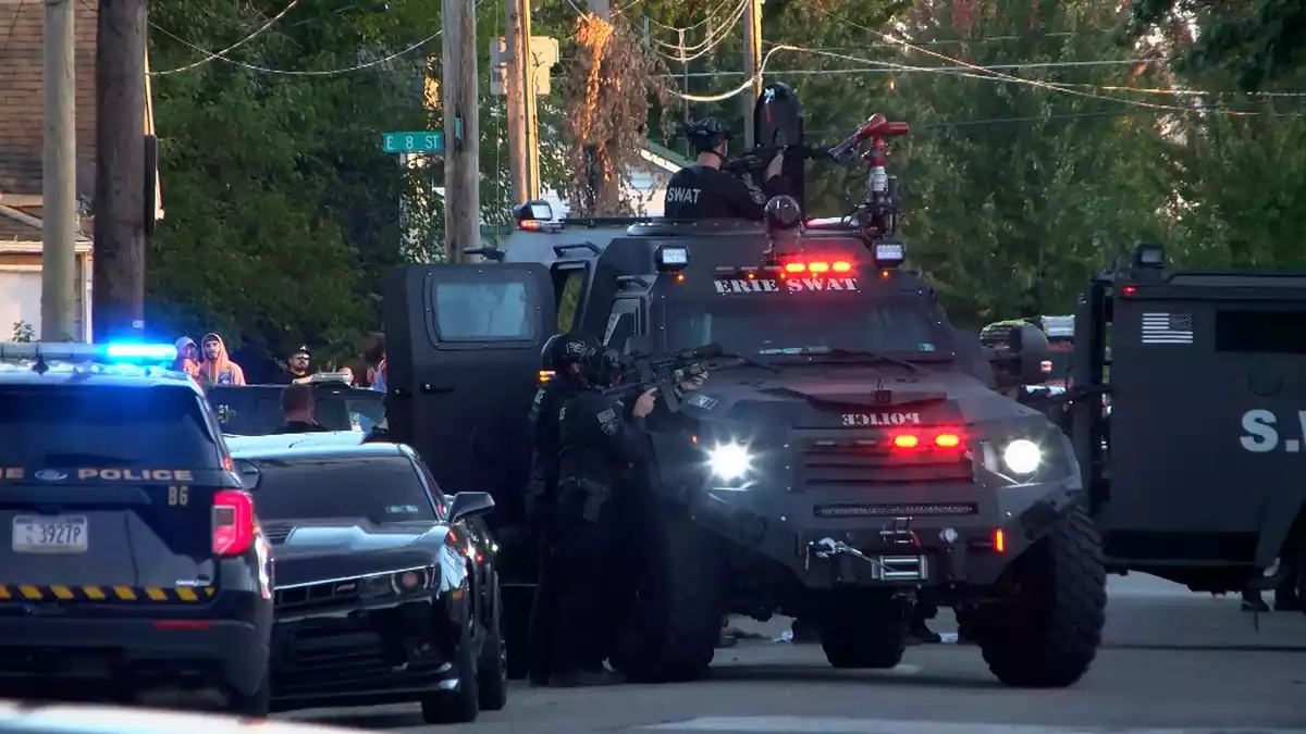 Die Stadt Erie liegt an dem gleichnamigen See, durch den die Grenze zwischen den USA und Kanada verläuft. - Bild: Matt Barnum/WJET/AP/dpa