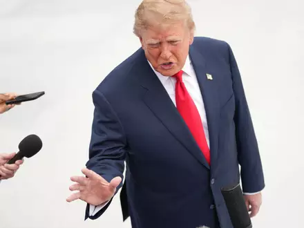 Wettert gegen den ukrainischen Präsidenten: Donald Trump. - Foto: Nathan Howard/AP/dpa