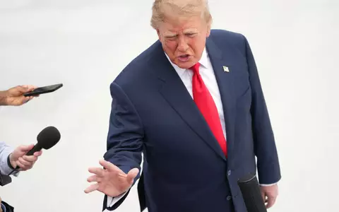 Wettert gegen den ukrainischen Präsidenten: Donald Trump. - Foto: Nathan Howard/AP/dpa