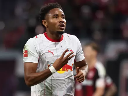 Eins, zwei, drei: Nkunku erzielte den ersten Leipziger Bundesliga-Hattrick. - Foto: Jan Woitas/dpa