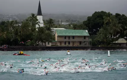 Das Schwimmen war diesmal besonders herausfordernd.  - Foto: Ezra Shaw/Getty Images for IRONMAN/dpa