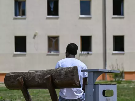 Die Zahl der Asylsuchenden, die nach Deutschland kommen, ist in den vergangenen zwei Jahren deutlich gesunken. (Symbolbild) - Foto: Patrick Pleul/dpa