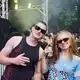Finn O'Mahoney und Kristina Paric gehörten zu den Fans in Sydney. - Bild: Laura Csapó/dpa