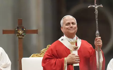 Der Papst muss operiert werden. - Foto: Gregorio Borgia/AP/dpa