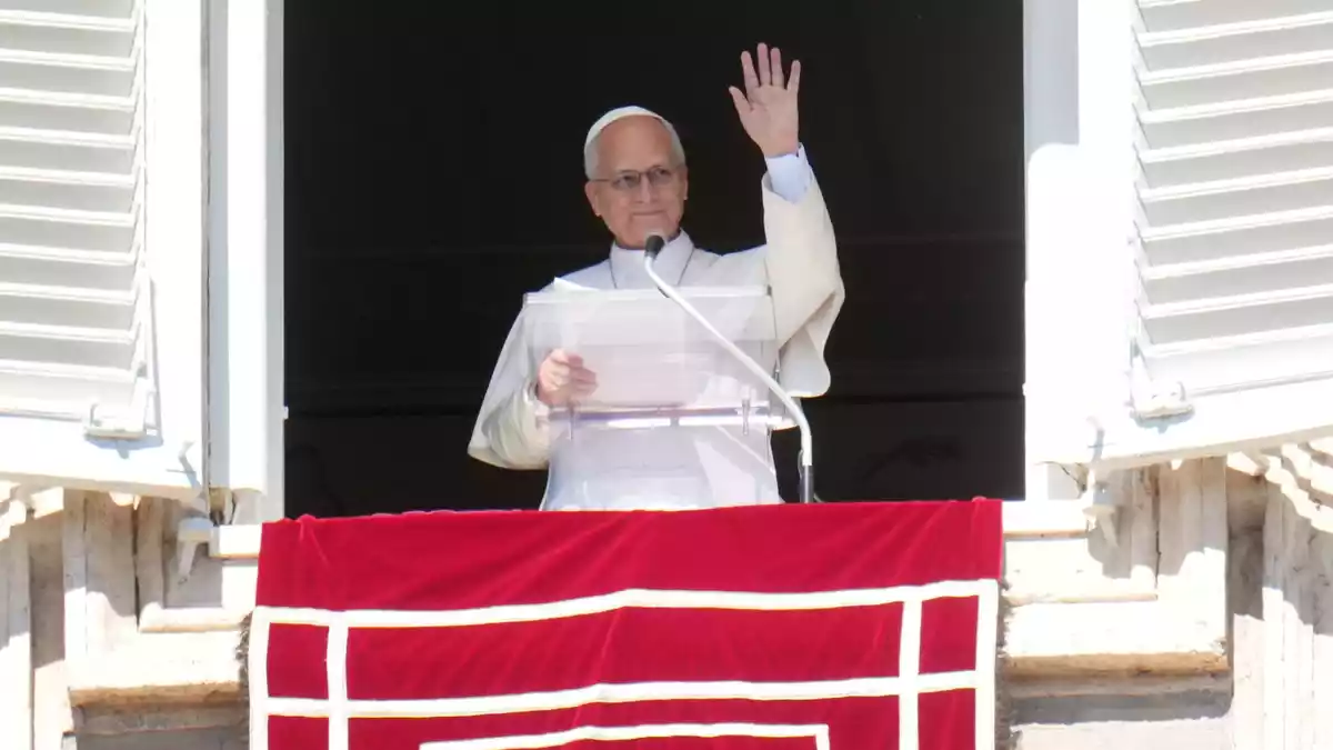 Der Papst bei seinem Angelus-Gebet. - Bild: Gregorio Borgia/AP/dpa