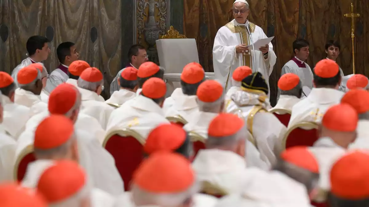 Seit Mai vergangenen Jahres steht Leo an der Spitze der katholischen Kirche. - Bild: Uncredited/Vatican media/AP/dpa