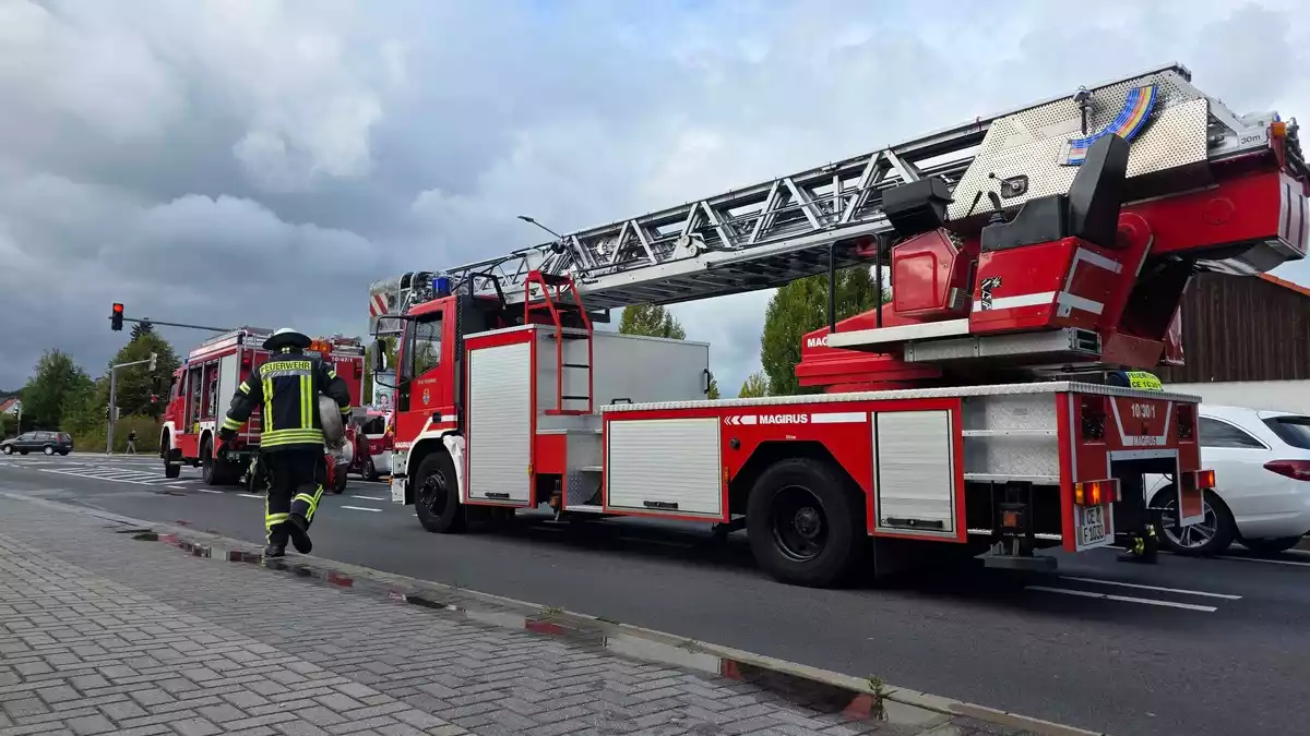 FW Celle: Feuer in einem Mehrparteienhaus - Bild: presseportal.de
