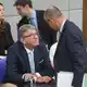 Kulturstaatsminister Wolfram Weimer, hier mit Kanzler Friedrich Merz (CDU), warnt vor Rot-Grün-Rot in Berlin. (Archivbild) - Bild: Michael Kappeler/dpa