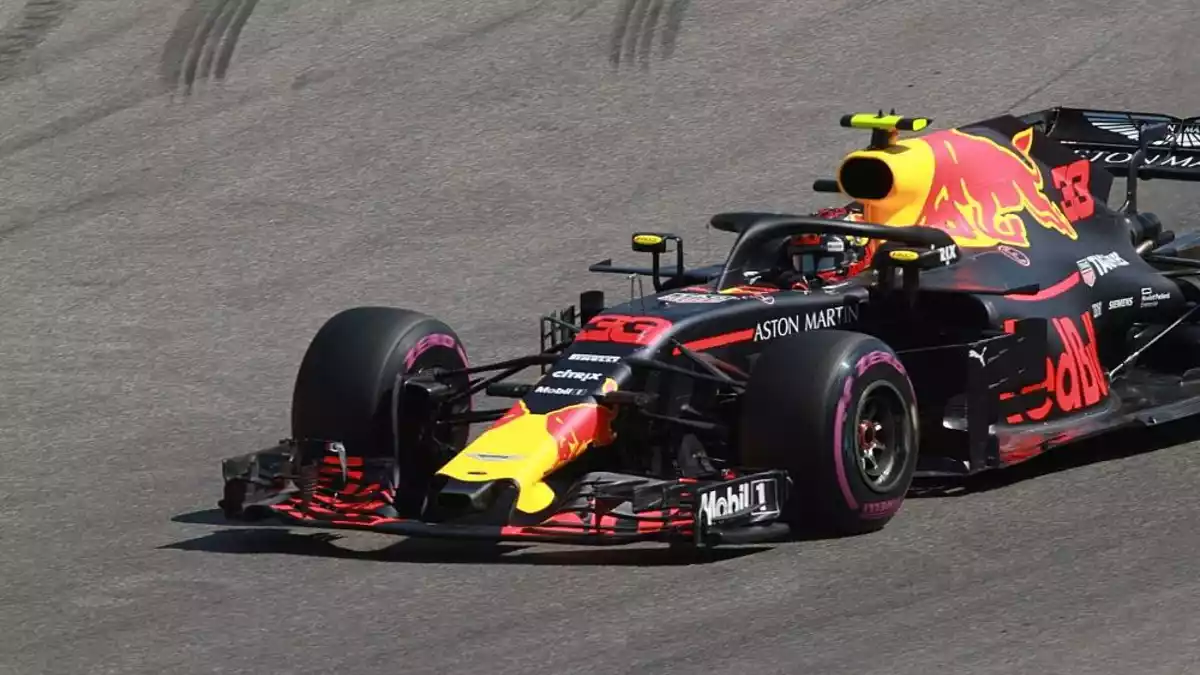 Formel 1: Verstappen feiert Sieg bei Nachtrennen in Singapur