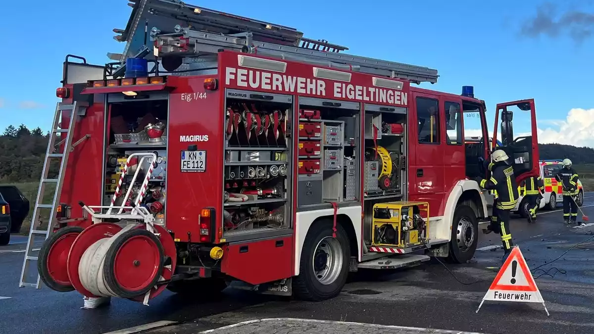 FW Eigeltingen: Einsatz für die Feuerwehr wegen Verkehrsunfall mit mehreren Fahrzeugen - Bild: presseportal.de