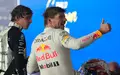 Max Verstappen war schon viermal Champion, Kimi Antonelli (l) dürfte es bald erstmals werden. - Foto: Vincent Thian/AP/dpa