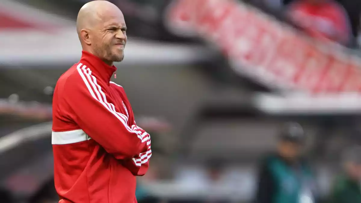 Kölns Trainer René Wagner sah kein anspruchsvolles Spiel.  - Bild: Federico Gambarini/dpa