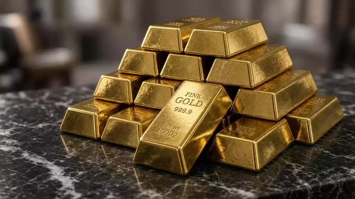 Gold ETFs Draw $10B in September as Futures Traders Trim Bets