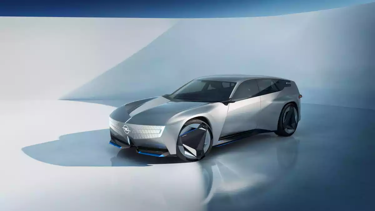 Opel STX Concept: Visionäre Studie aus Rüsselsheim zeigt das Kombi-Design von morgen - Bild: presseportal.de