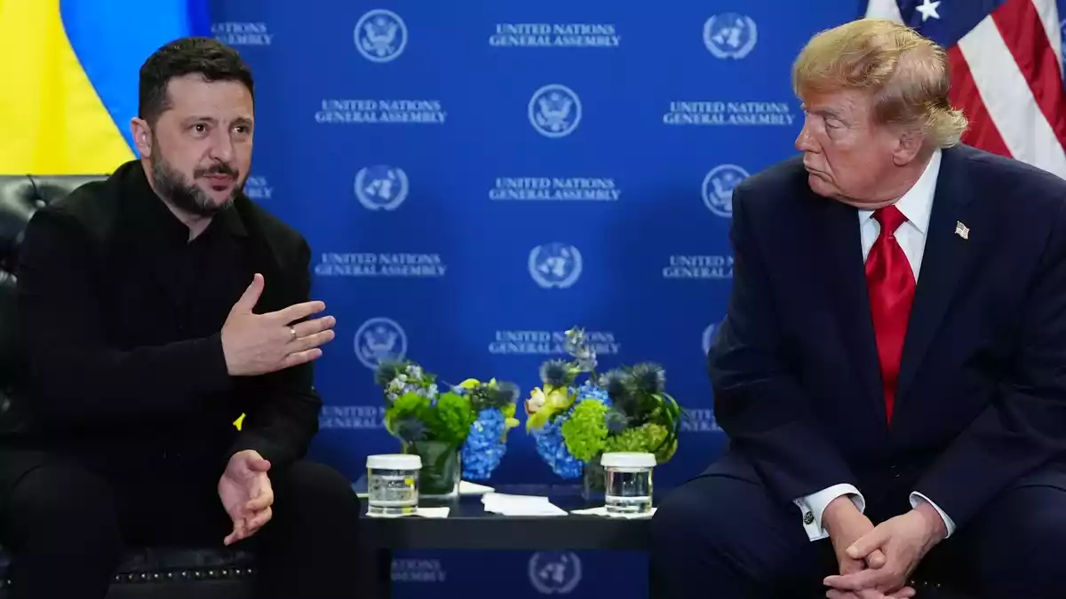 Der ukrainische Präsident Selenskyj wirft der US-Regierung mangelnden Druck auf den Kreml vor. (Archivbild) - Bild: Julia Demaree Nikhinson/AP/dpa