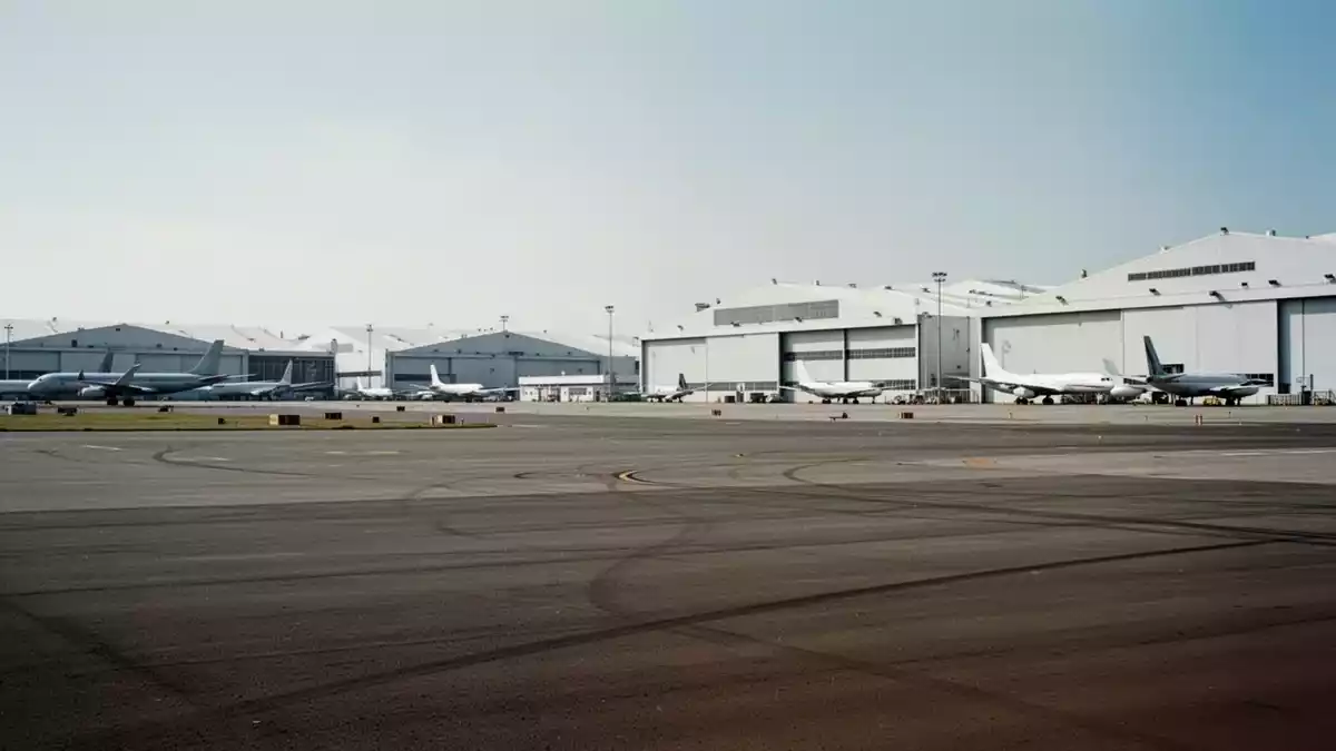 Auve Tech fährt am Flughafen Tallinn ohne Operator an Bord