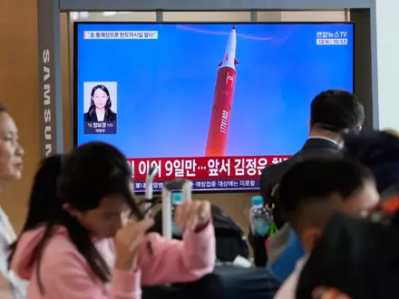 Südkorea und Japan haben einen weiteren Test nordkoreanischer Raketen verzeichnet. - Foto: Ahn Young-joon/AP/dpa