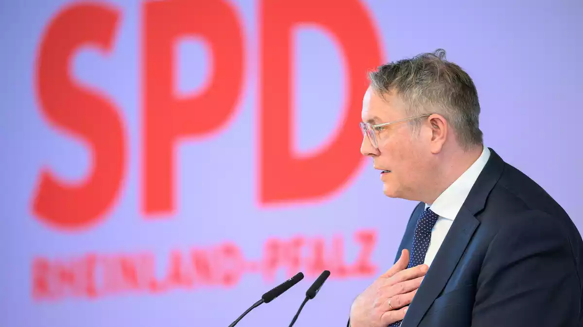 Schweitzer wirbt nach 35 Jahren SPD-Regierung in Rheinland-Pfalz für die erste Koalition mit der CDU im Bundesland. (Archivbild) - Bild: Hannes P Albert/dpa