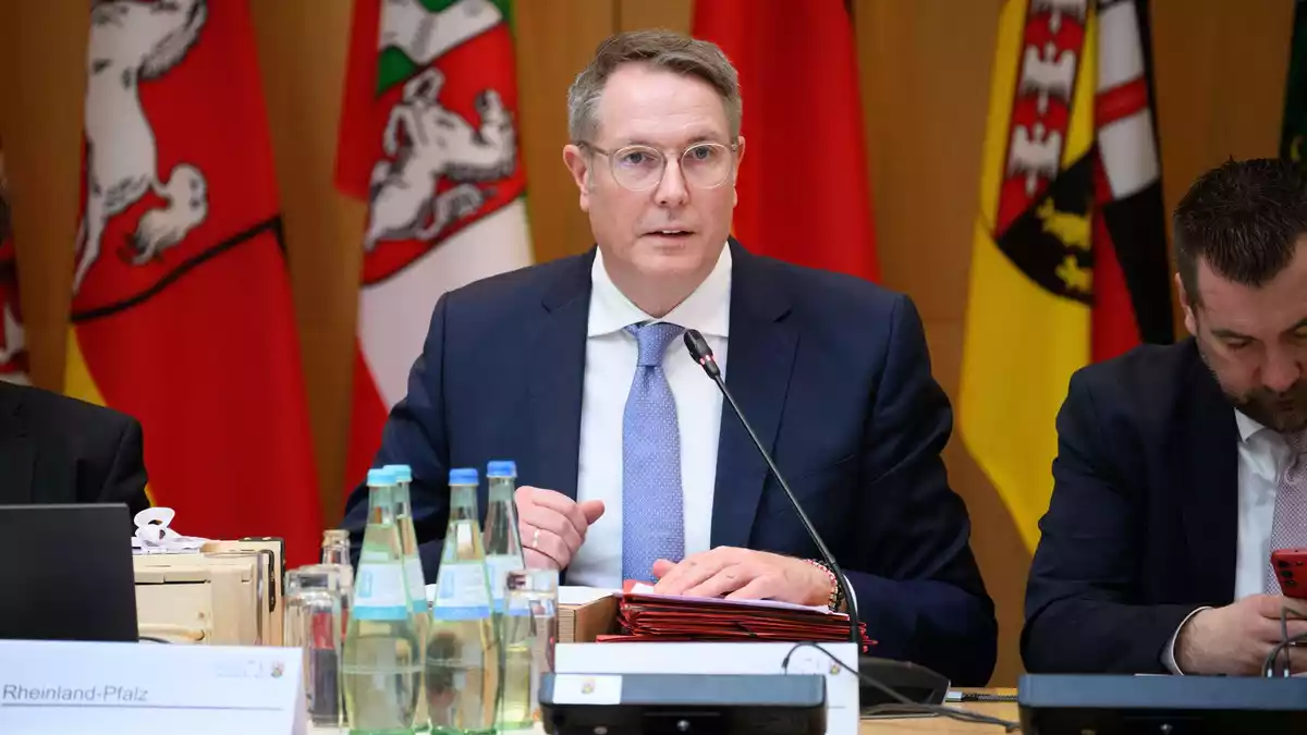 Explodierende Kosten auch im Sozialen sind Schweitzers Schwerpunkt - auch in seiner Funktion als MPK-Vorsitzender. (Archivbild) - Bild: Bernd von Jutrczenka/dpa