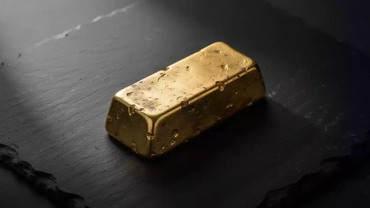 Gold Ends Week Higher as Record ETF Demand Battles Fed Rate Risk