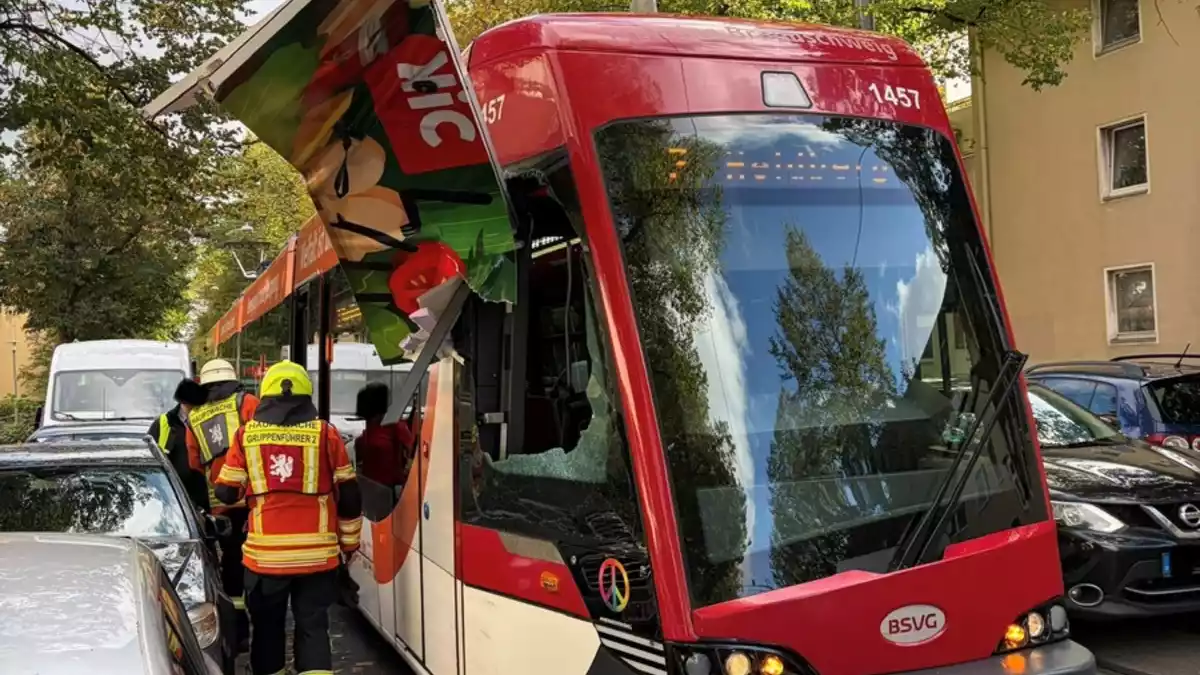 POL-BS: Erheblicher Sachschaden nach Verkehrsunfall - Bild: presseportal.de