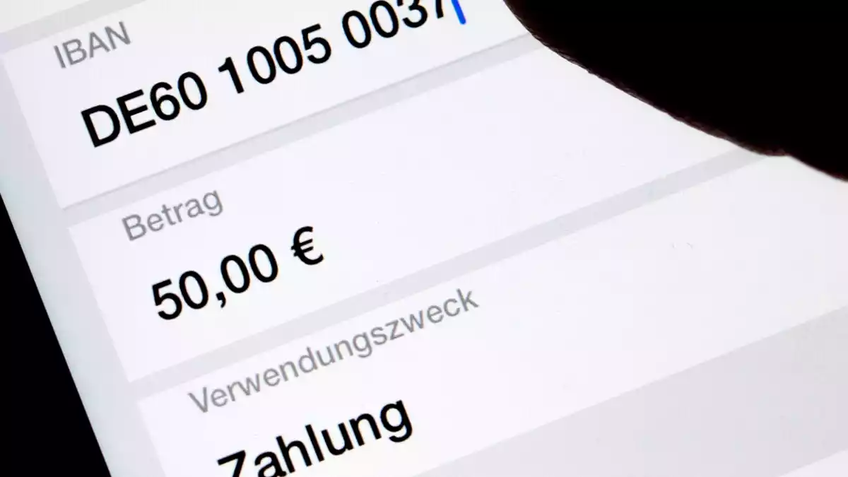 Verbraucherschutz kritisiert zu kleinteilige Überprüfung der Empfängeradresse bei Online-SEPA-Überweisungen. (Symbolbild) - Bild: Monika Skolimowska/dpa-Zentralbild/dpa