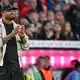 Lässt seine Stars wegen des Trainings auf Kunstrasen früher anreisen: Bayern-Trainer Vincent Kompany. (Archivbild) - Bild: Harry Langer/dpa