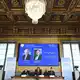 Der Nobelpreis für Wirtschaftswissenschaften geht an die US-Ökonomen Robert E. Hall und Michael Woodford. - Bild: Anders Wiklund/TT News Agency via AP/dpa