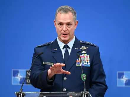 Der Oberbefehlshaber der Nato-Streitkräfte in Europa, Alexus Grynkewich, hat eine neue Sicherheitsstrategie des Bündnisses vorgestellt.  - Foto: Elisa Schu/dpa