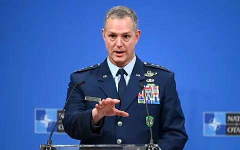 Der Oberbefehlshaber der Nato-Streitkräfte in Europa, Alexus Grynkewich, hat eine neue Sicherheitsstrategie des Bündnisses vorgestellt.  - Foto: Elisa Schu/dpa