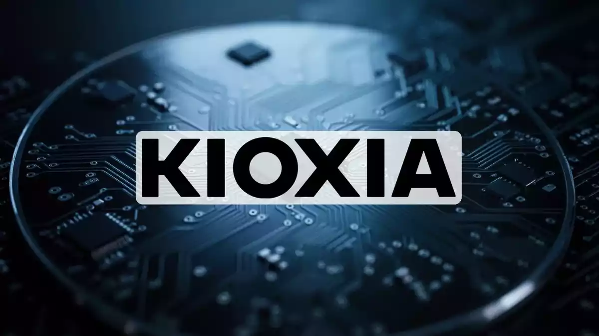 Kioxia Stock Falls 7.1% as Toshiba Trims Stake and TOPIX Weight Rises