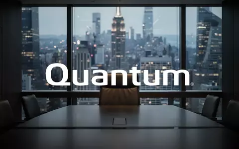Ein minimalistisches, modernes Büro mit Blick auf die Skyline, symbolisiert einen Führungswechsel im Finanzwesen. - Foto: über boerse-global.de