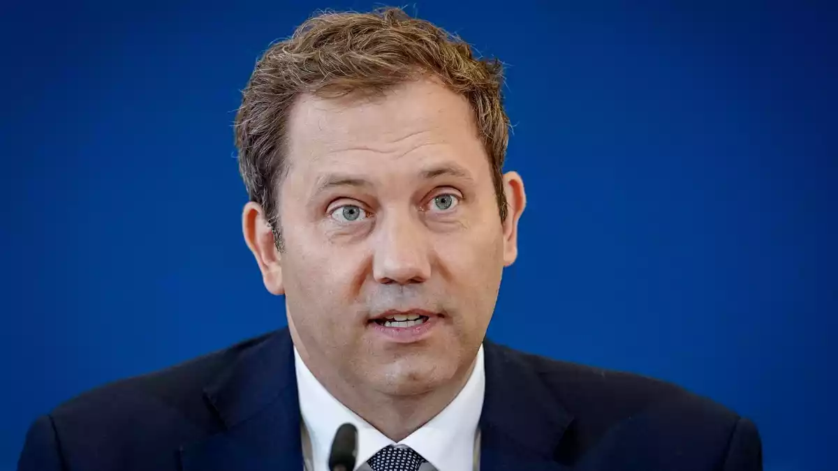 Klingbeil meint, das Klima im politischen Berlin «macht Leute kaputt».  - Bild: Kay Nietfeld/dpa