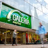 Galeria betreibt 83 Warenhäuser in Deutschland. - Foto: Sina Schuldt/dpa