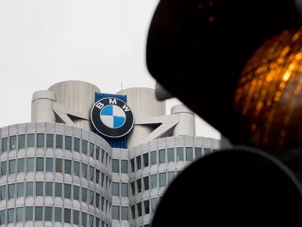 In Europa und den USA hat sich BMW solide geschlagen - in China geht es dagegen drastisch nach unten. (Archivbild) - Foto: Tobias Hase/dpa