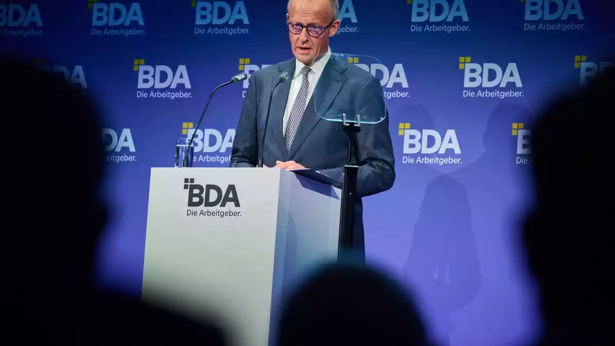 Merz will nicht am Zeitplan für die Rentenreform rütteln.  - Bild: Bernd von Jutrczenka/dpa