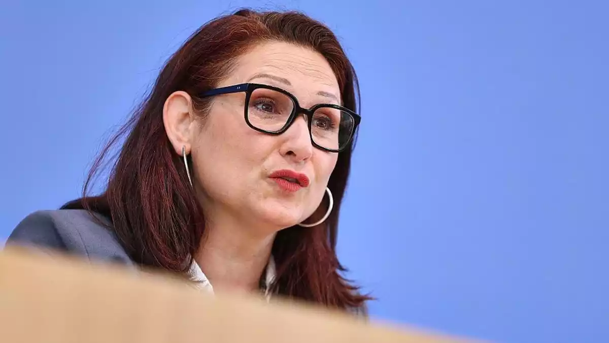 Ataman drängt auf Maßnahmen gegen Diskriminierung in Wechseljahren