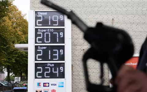 Der Tankrabatt soll Autofahrer angesichts hoher Spritpreise vorübergehend entlasten. (Archivbild) - Foto: Sina Schuldt/dpa