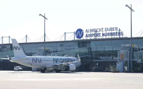 Der Flughafen Nürnberg ist am Dienstag wegen eines Polizeieinsatzes gesperrt worden. (Archivbild) - Foto: Daniel Löb/dpa