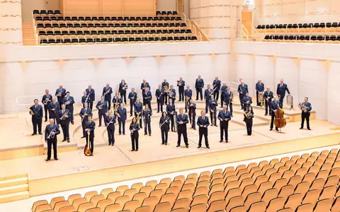 POL-HX: Mitreißende Melodien mit dem Landespolizeiorchester NRW / Benefizkonzert am 10. November in der Stadthalle Beverungen - Foto: presseportal.de