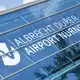 Die Polizei hat den Flughafen in Nürnberg abgesperrt. (Archivbild) - Bild: Daniel Löb/dpa