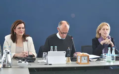 Franziska Hoppermann, Friedrich Merz und Karin Prien am 12.10.2026 - Foto: via dts Nachrichtenagentur