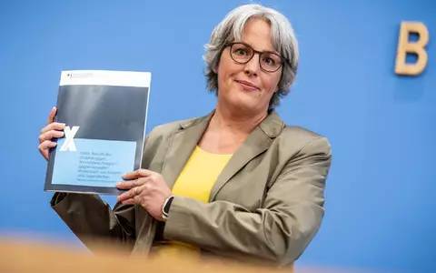 Die Missbrauchsbeauftragte des Bundes, Kerstin Claus, sieht Fortschritte im Kampf gegen sexuelle Gewalt aber noch viele Baustellen zur Verbesserung der Lage. Ihr Bericht ist eine Bestandsaufnahme. - Foto: Michael Kappeler/dpa
