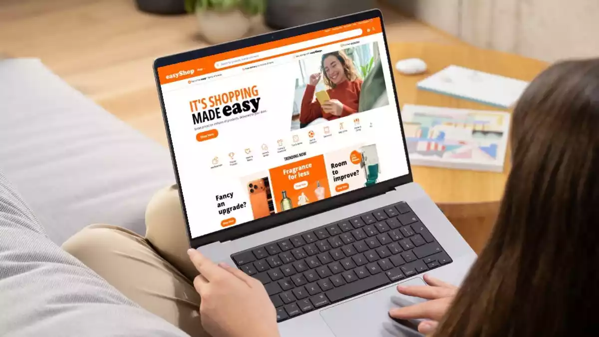 Stelios nahm es mit den Fluggesellschaften auf mit easyJet / Jetzt nimmt er es mit den Giganten des Online-Handels auf - Bild: presseportal.de