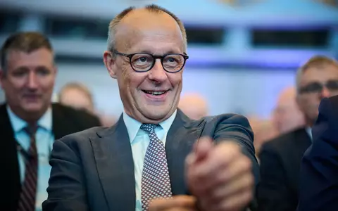 Bundeskanzler Friedrich Merz (CDU) bekräftigt auf dem Arbeitgebertag seinen Reformwillen. - Foto: Bernd von Jutrczenka/dpa