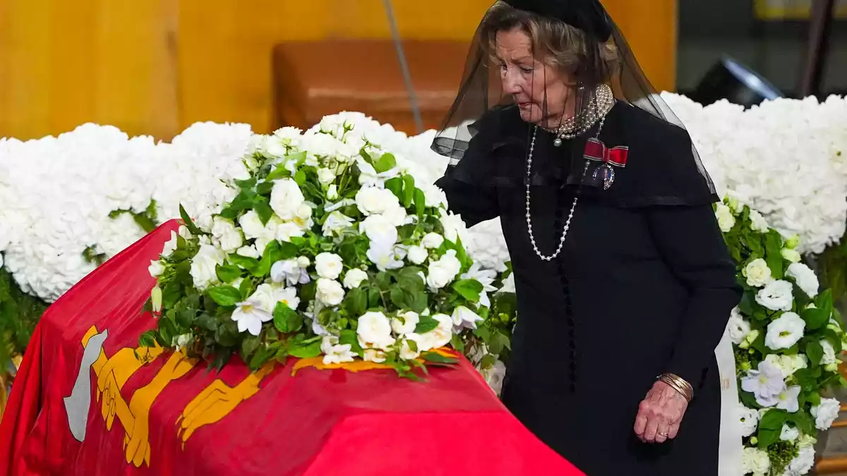 Nach dem Tod ihres Mannes wird Königin Sonja (89) auf den Internetseiten des norwegischen Hofs offiziell nicht mehr als Teil des Königshauses aufgeführt. (Archivbild) - Bild: Lise Åserud/POOL NTB/dpa