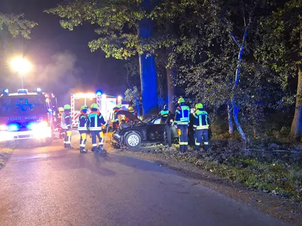 FW-ROW: Schwerer Verkehrsunfall in Ahausen - drei Verletzte - Foto: presseportal.de