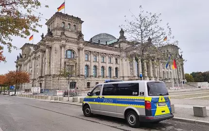 Polizei vor Bundestag (Archiv) - Foto: via dts Nachrichtenagentur