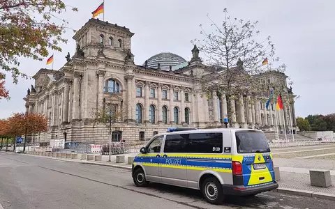 Polizei vor Bundestag (Archiv) - Foto: via dts Nachrichtenagentur